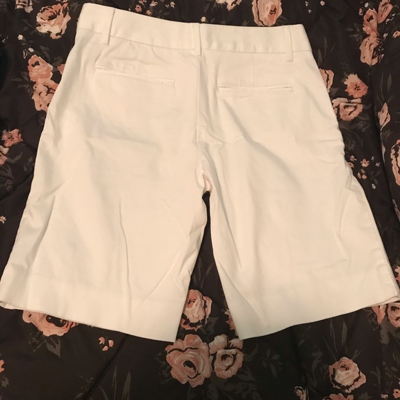 Banana Republic White Shorts - Picture 3 of 6
